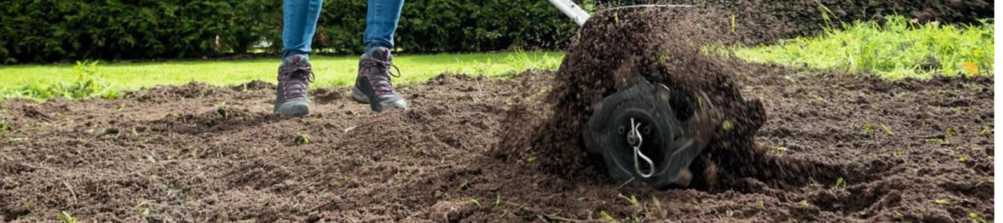 Oranie záhrady a príprava pôdy na výsadbu: Ako postupovať a na čo si dať pozor?