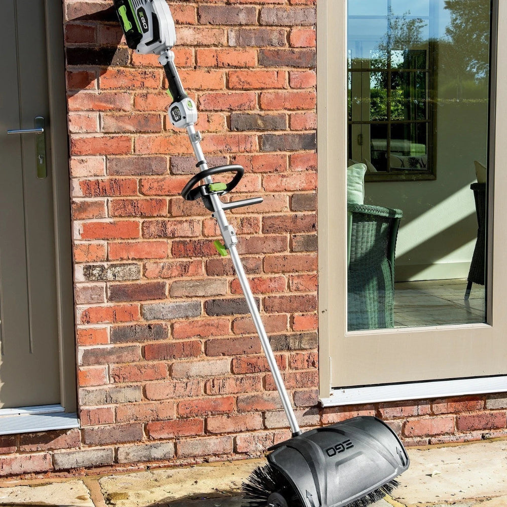 EGO Power+ BBA2100 zametacia kefa nadstavec