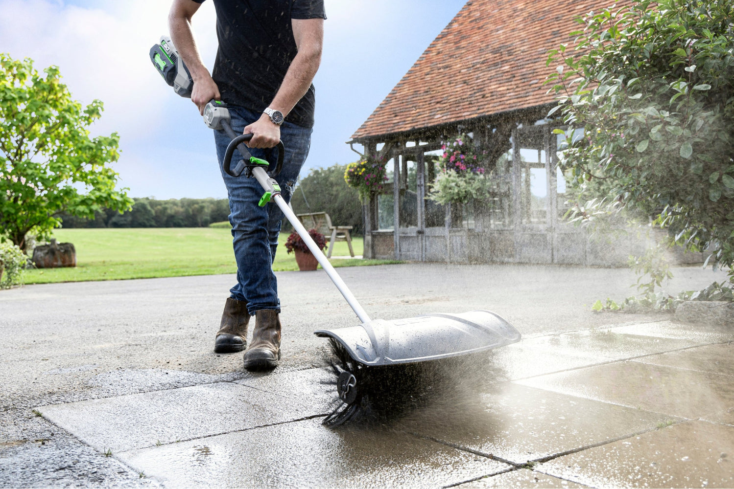 EGO Power+ BBA2100 zametacia kefa nadstavec