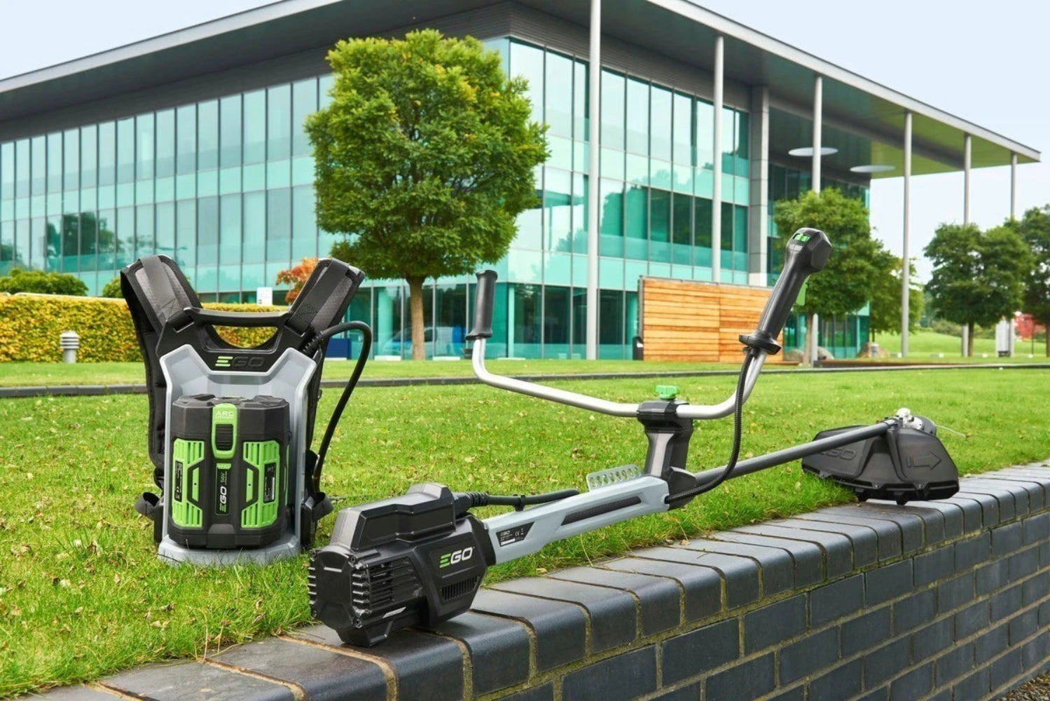 Vyžínač a krovinorez EGO Power+ 38cm PRO X profi pre ťažký porast a celodenné nasadenie