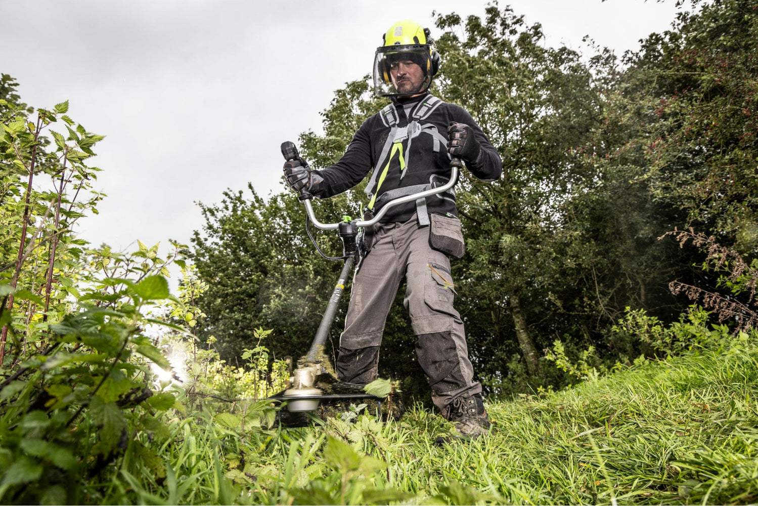 Vyžínač a krovinorez EGO Power+ 45cm záber PRO X pre extrémne nasadenie