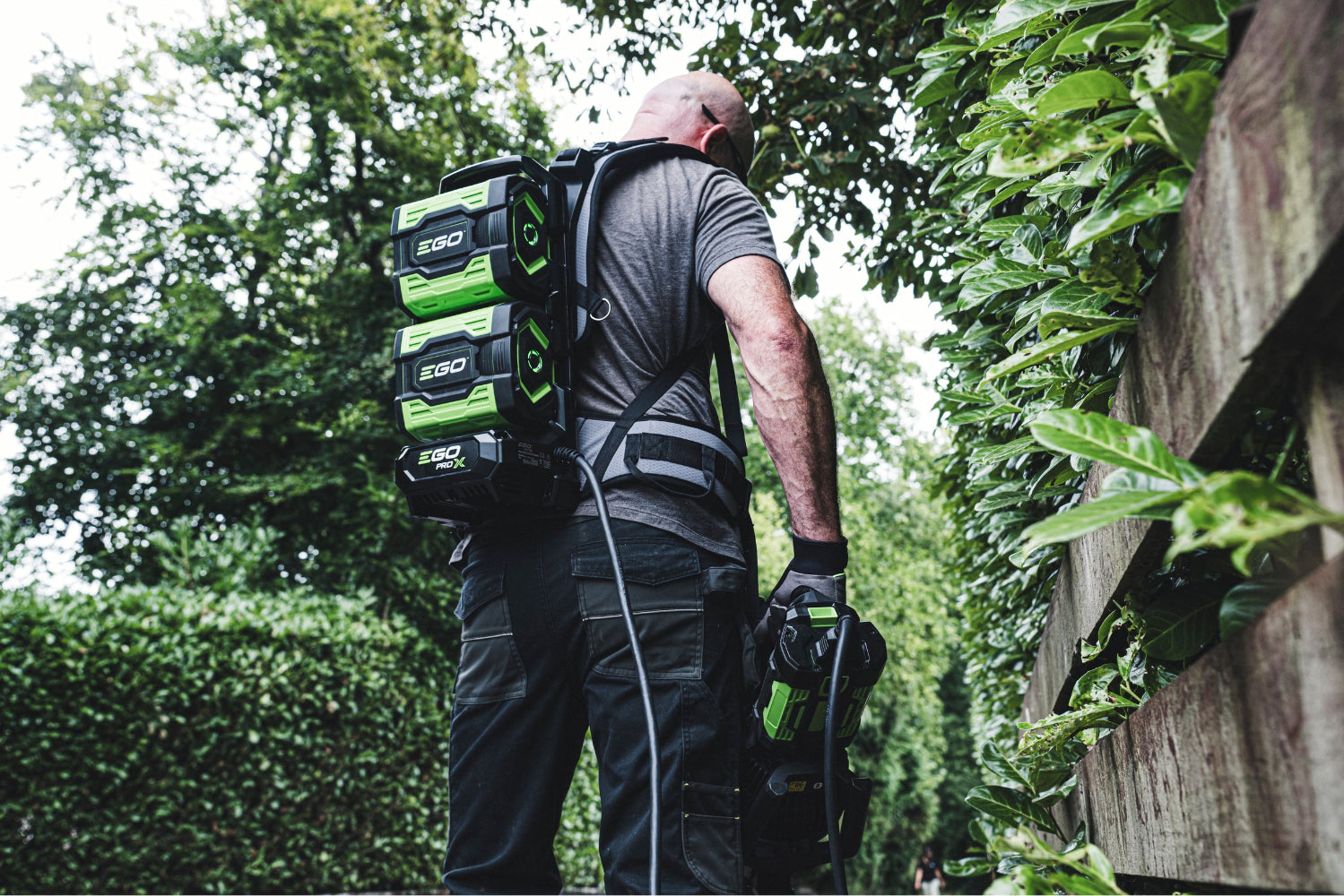 Chrbtový nosič EGO Power+ duálny s technológiou Peak Power™