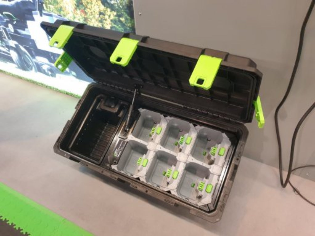 Multinabíjací box EGO Power+ nabíjací box pre 6 batérií