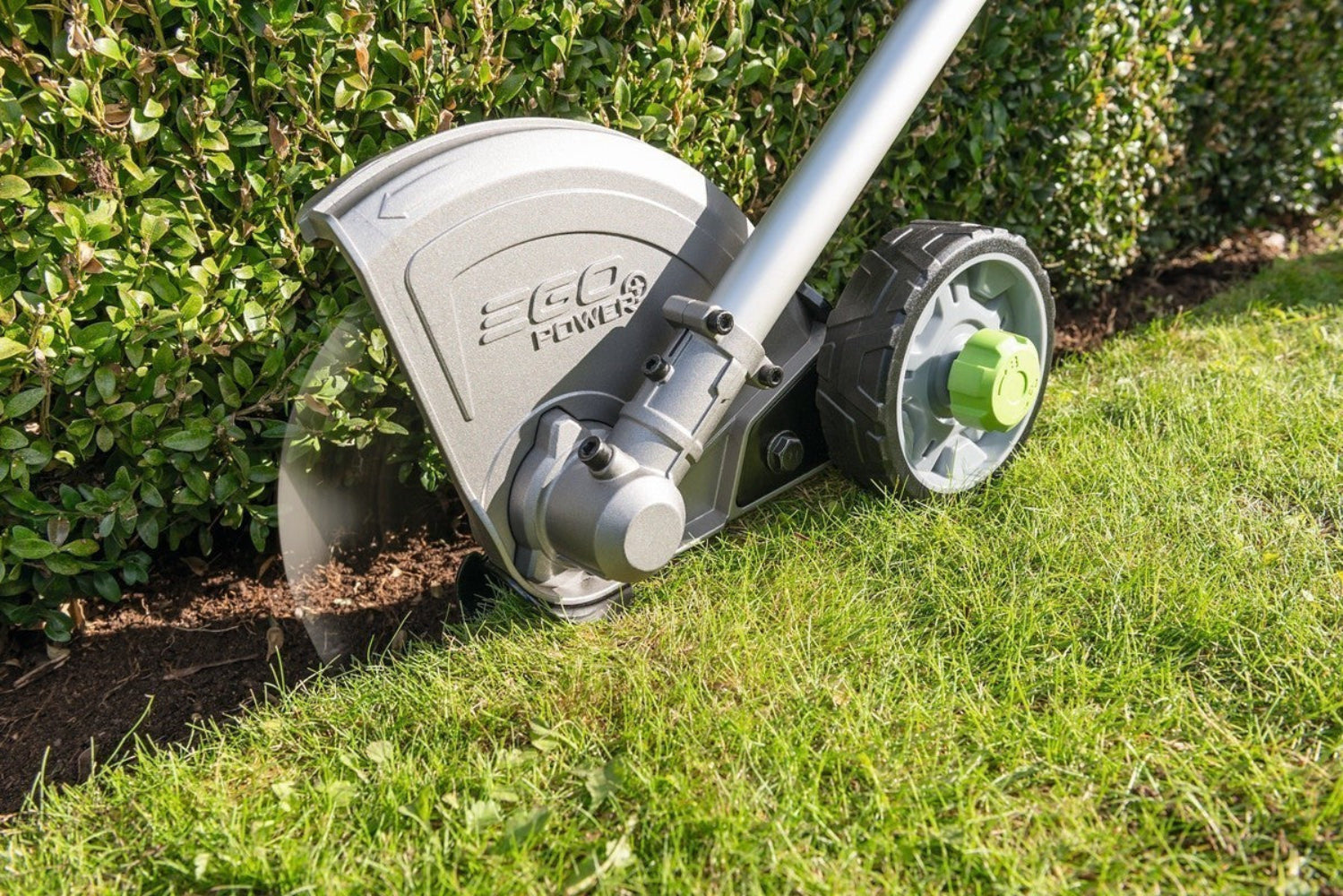 EGO Power+ EA0800 zarovnávač okrajov trávnika