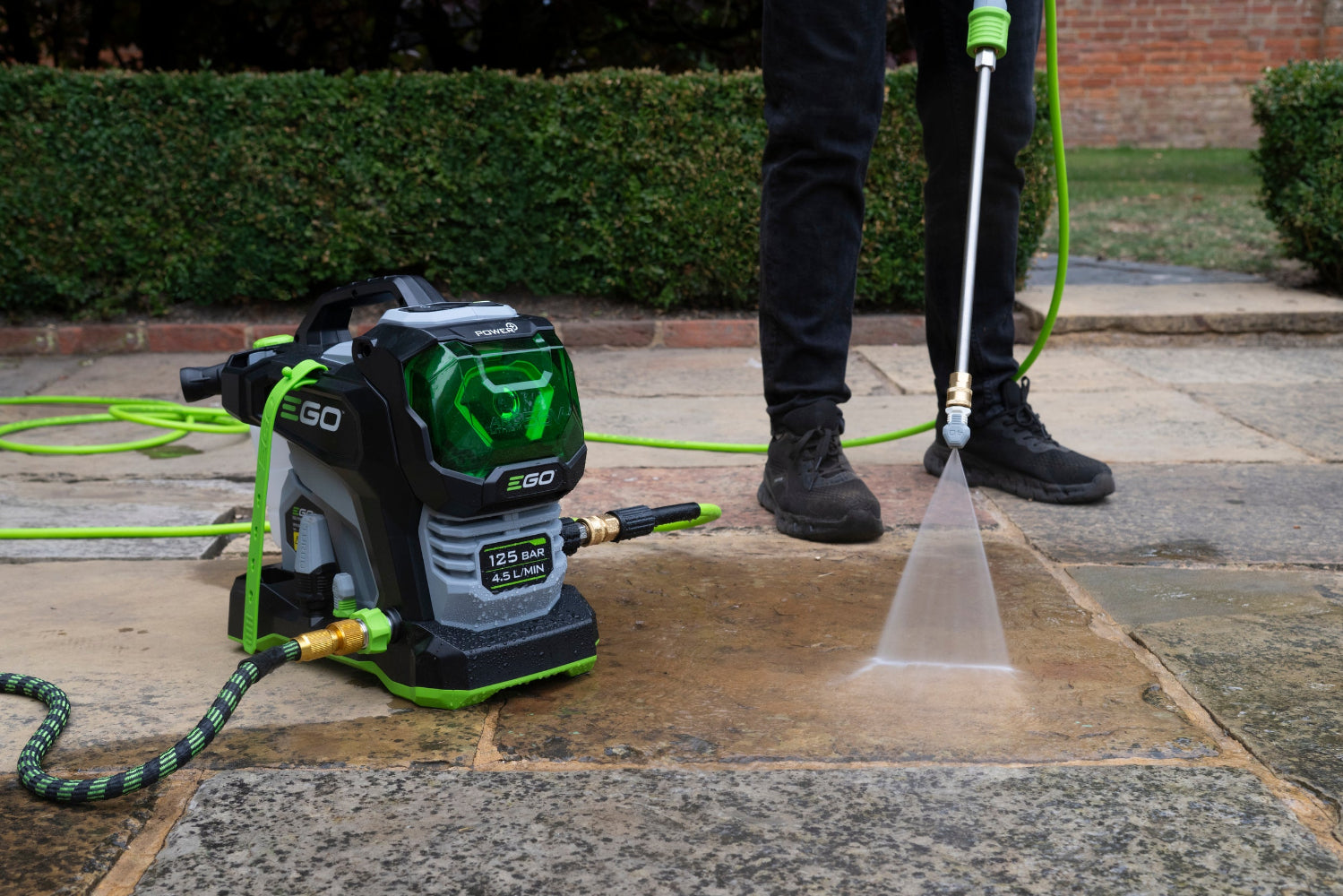 Vysokotlakový čistič EGO Power+ HPW1800E 125 bar kompaktný a prenosný