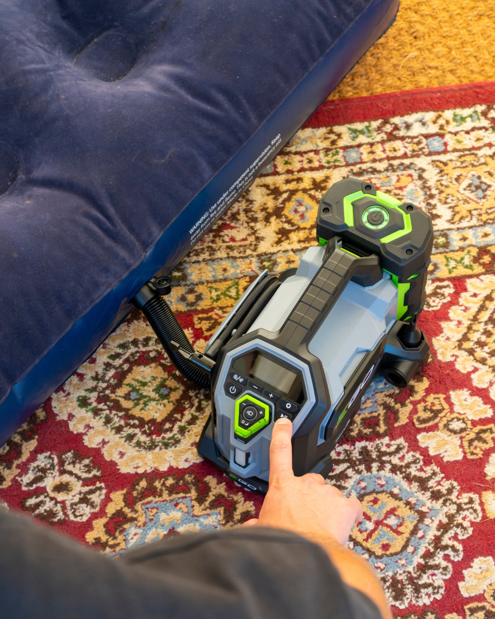 Kompaktný kompresor EGO Power+ 11 Bar