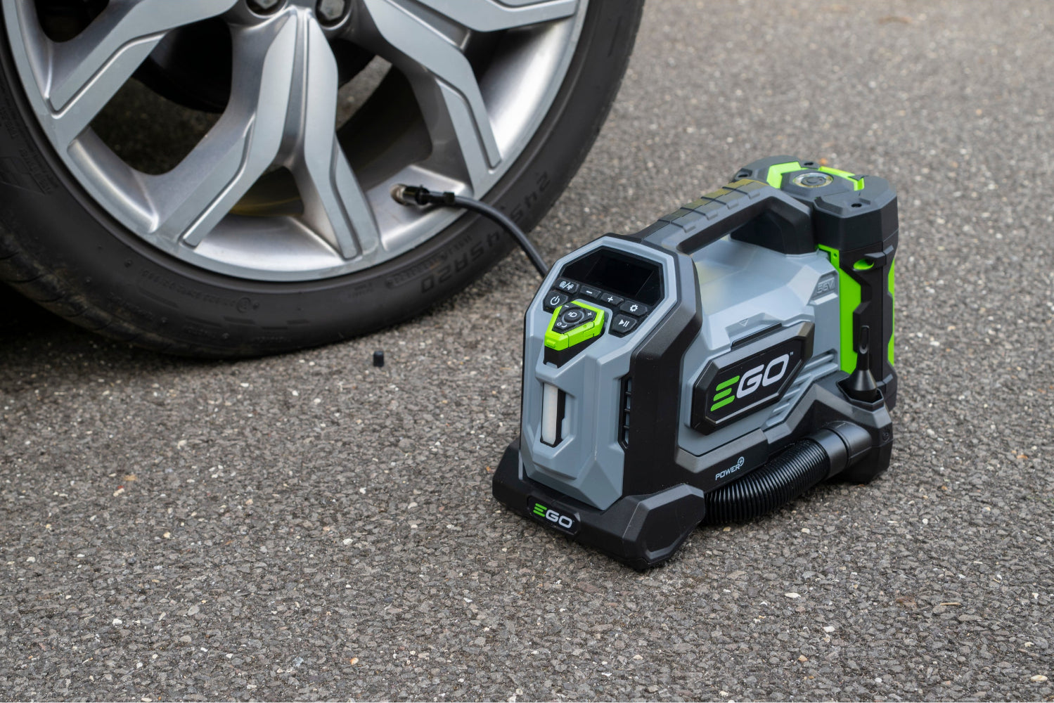 Kompaktný kompresor EGO Power+ 11 Bar