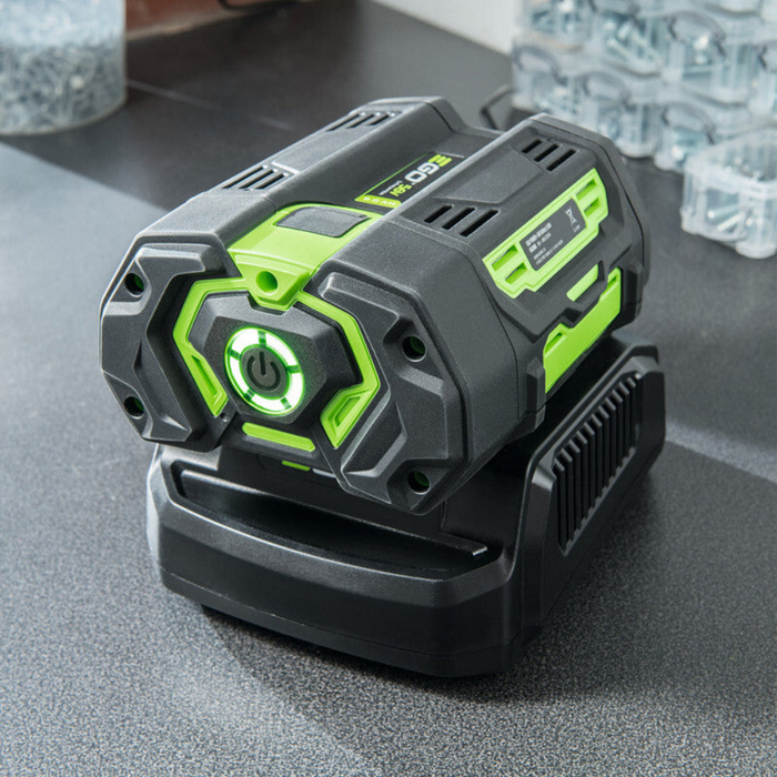 Nabíjačka EGO Power+ Štandard 210 W spoľahlivá a ekonomická 4 100 % Kompatibilita
