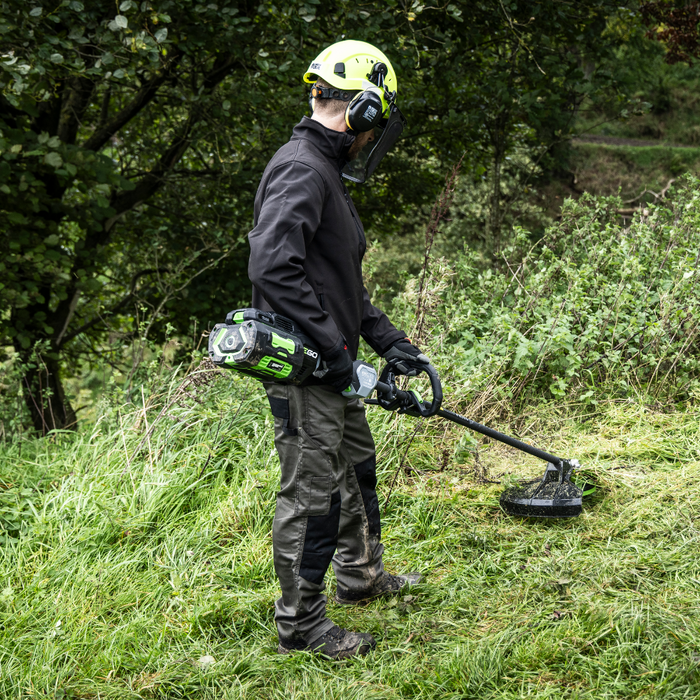 Priamy motor pri vyžínacej hlave