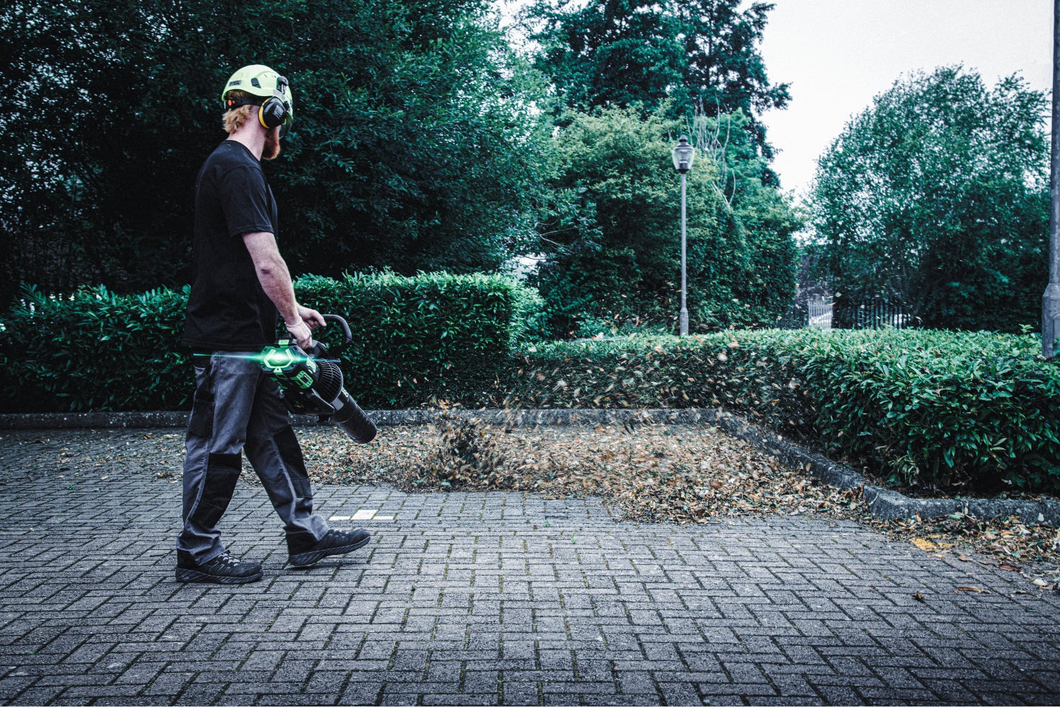 EGO POWER+ LBX1000 profesionálny chrbtový aku fukár na lístie pre extrémne nasadenie