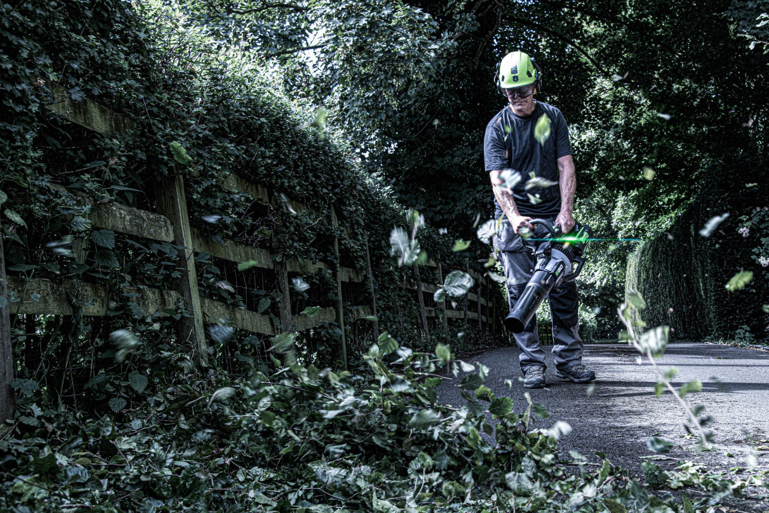 EGO POWER+ LBX1000 profesionálny chrbtový aku fukár na lístie pre extrémne nasadenie