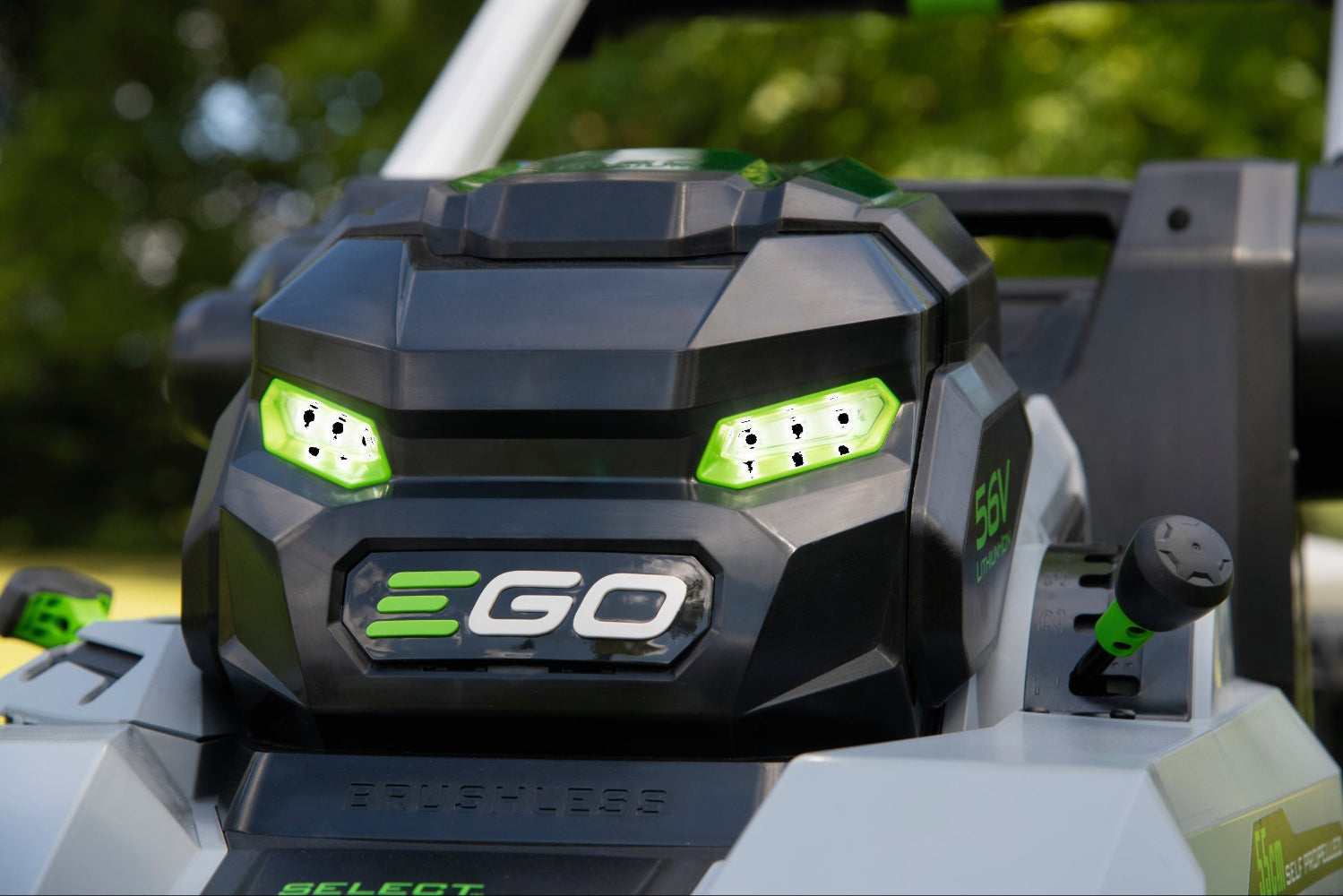 Akumulátorová kosačka EGO POWER+ 55 cm s pojazdom