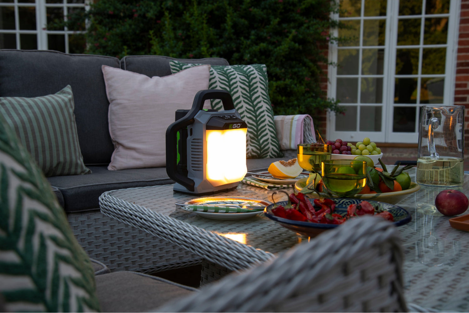 Prizmatické LED svetlo EGO Power+ 3000 LM