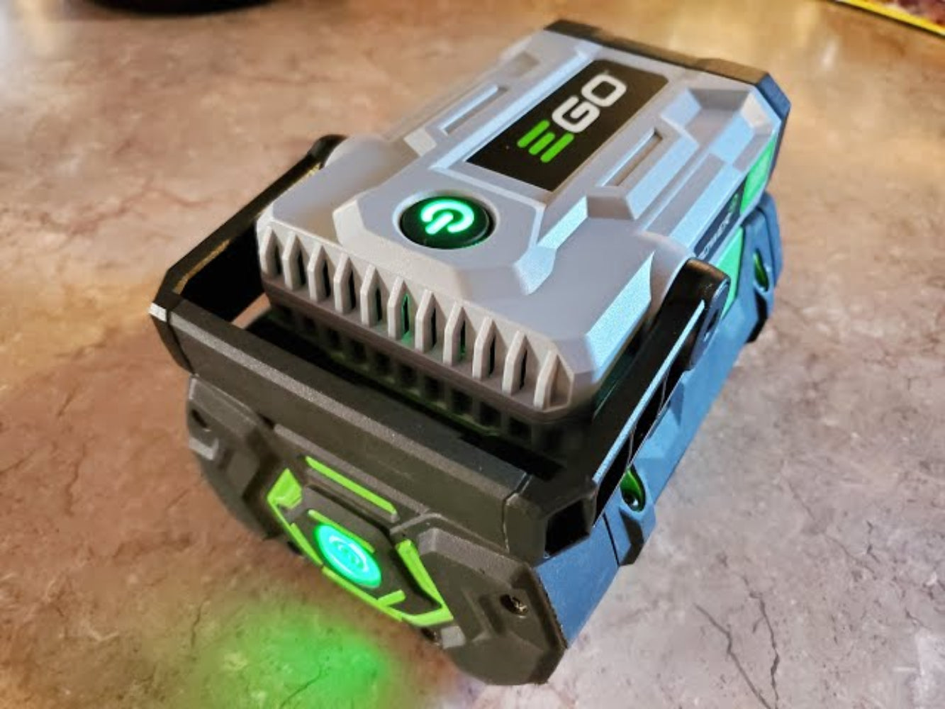 Nabíjacia stanica EGO Power+ Nexus Escape 180 W menič napätia 230 V