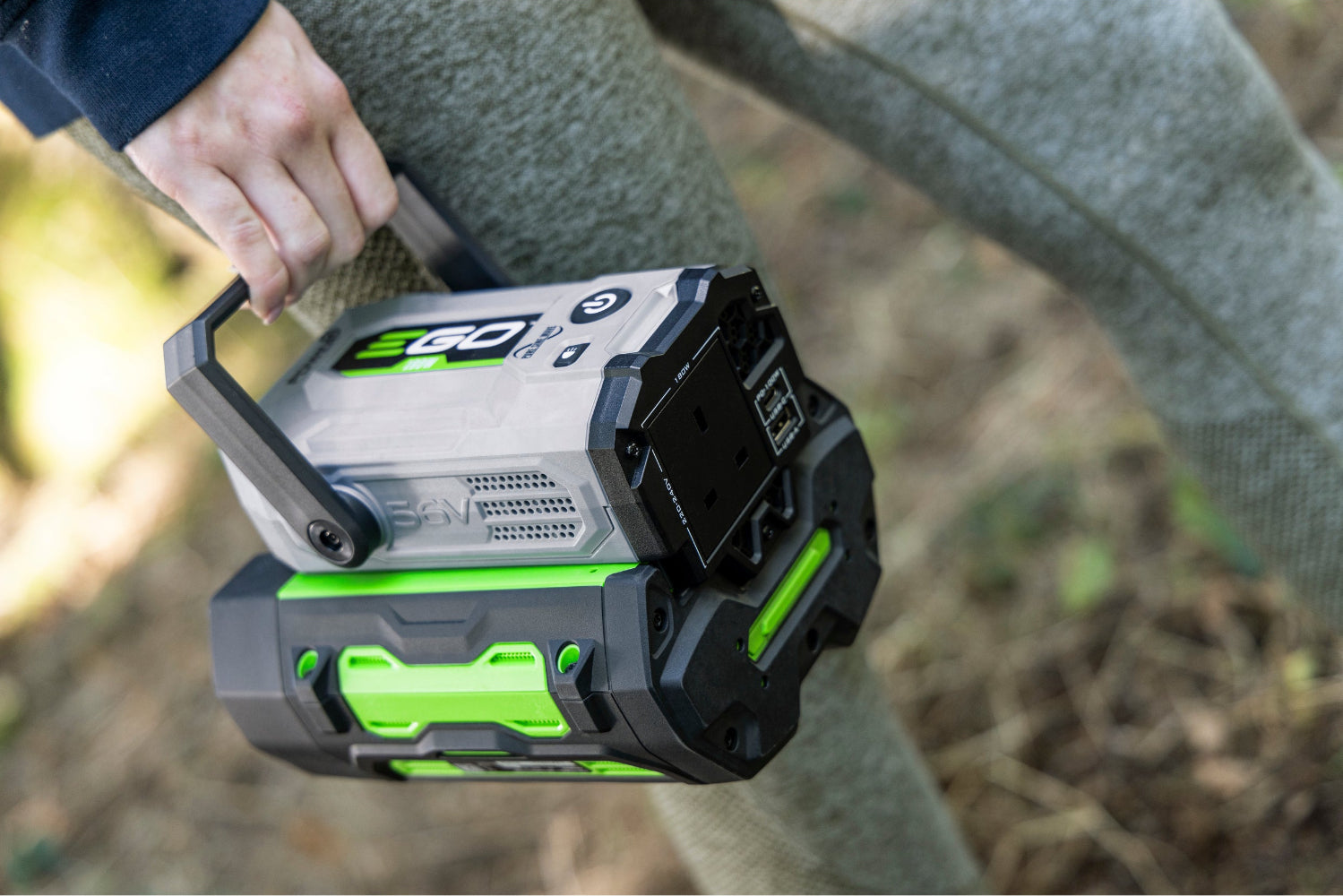 Nabíjacia stanica EGO Power+ Nexus Escape 180 W menič napätia 230 V