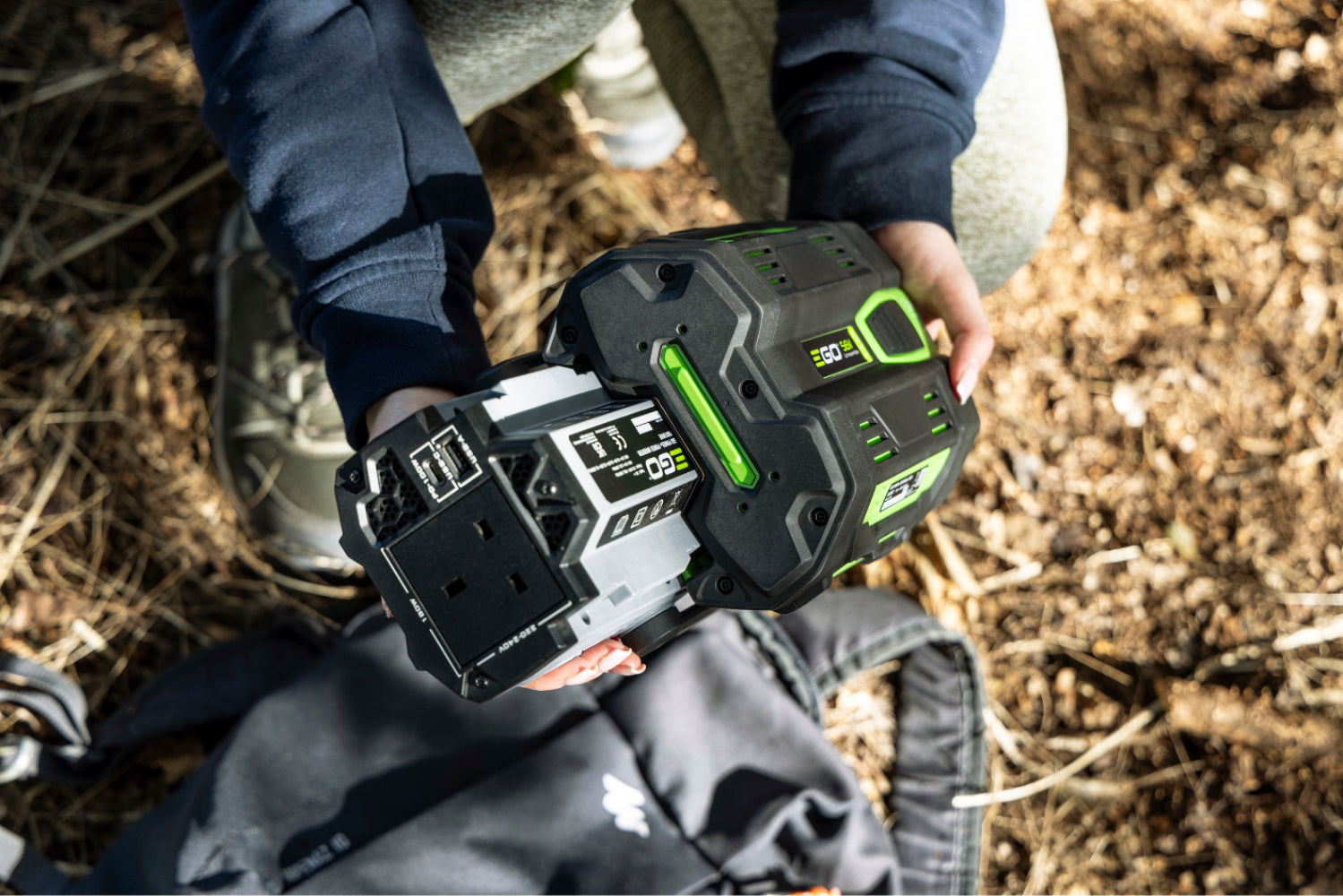 Nabíjacia stanica EGO Power+ Nexus Escape 400 W menič napätia 230 V