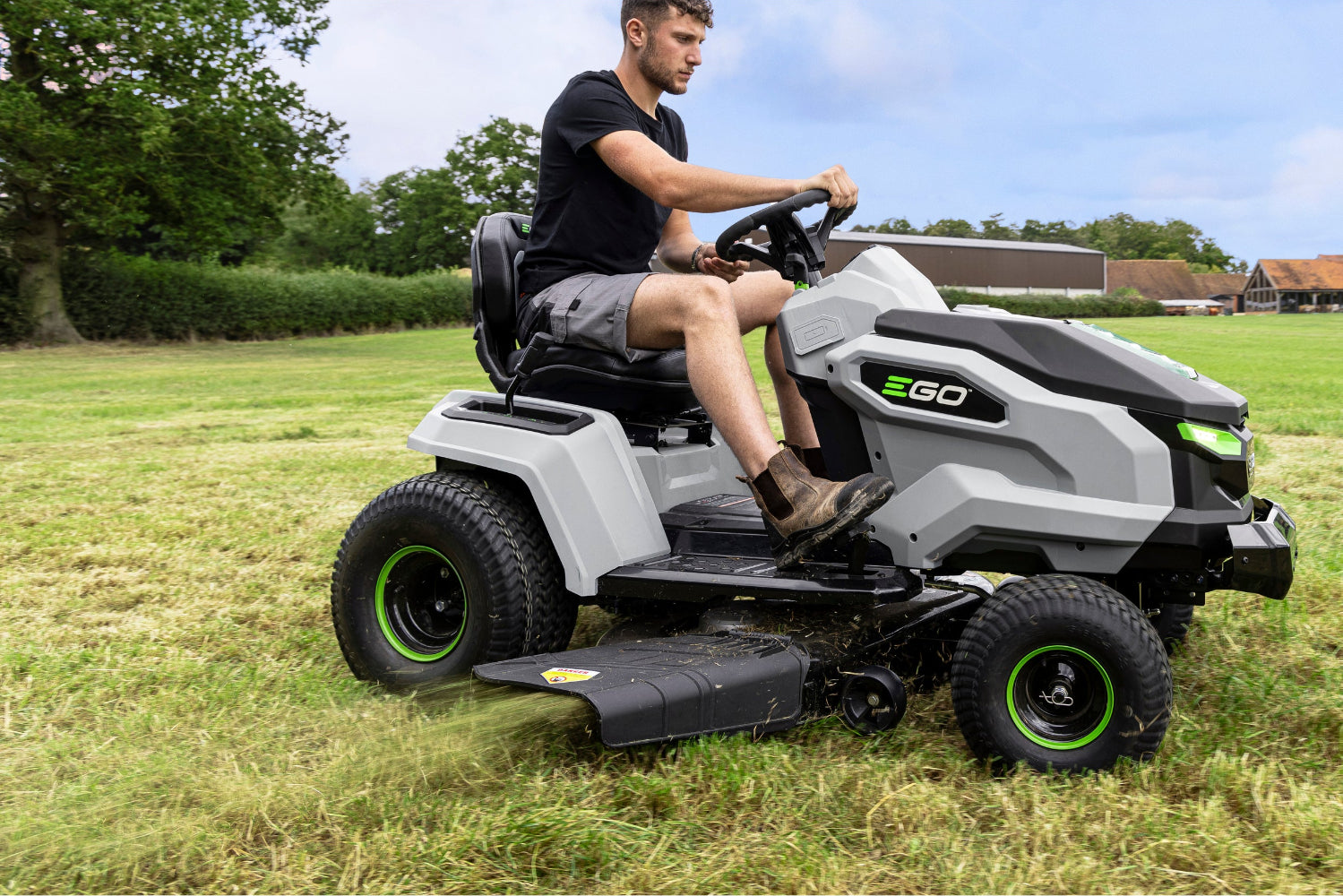 Záhradný traktor EGO Power+ 107 cm bočné vyhadzovanie