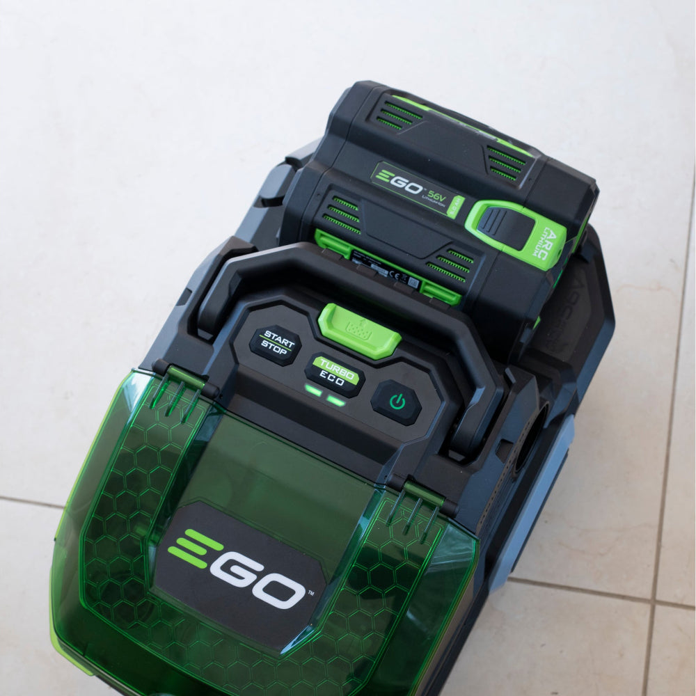 Vysávač na mokré a suché vysávanie EGO Power+ 12l kompaktný a prenosný