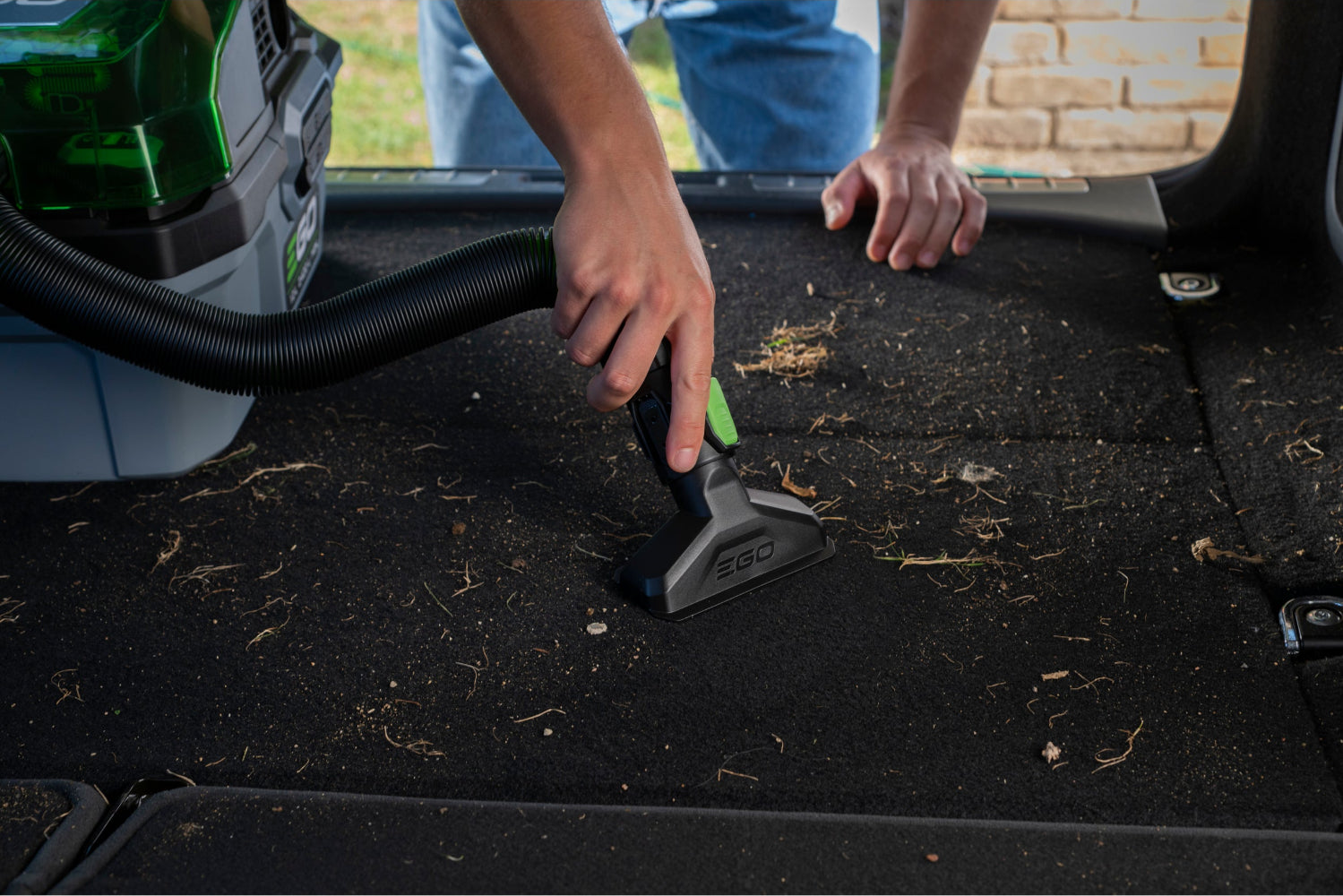 Vysávač na mokré a suché vysávanie EGO Power+ 12l kompaktný a prenosný