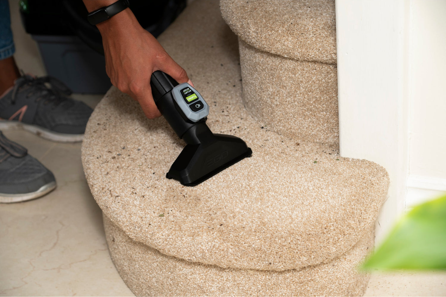 Vysávač na mokré a suché vysávanie EGO Power+ 12l kompaktný a prenosný